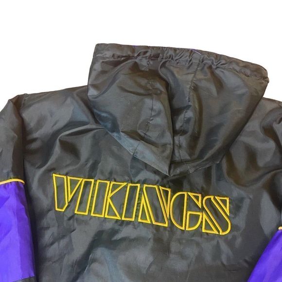 Vintage Minnesota Vikings Jacket Size XL Reversible Hooded Purple Fleece Parka - Picture 11 of 15